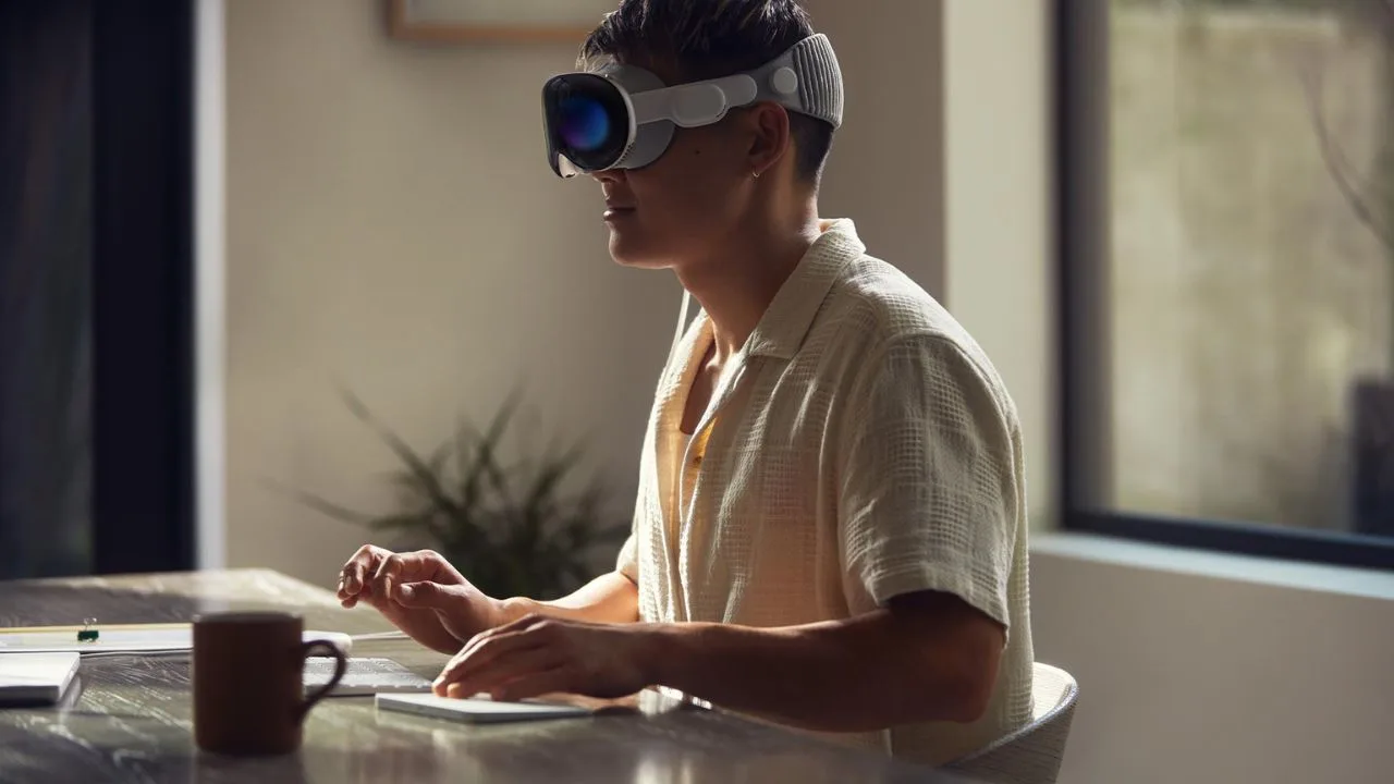 Apple Vision Pro hurdles: Pricey, Hefty and Features delayed